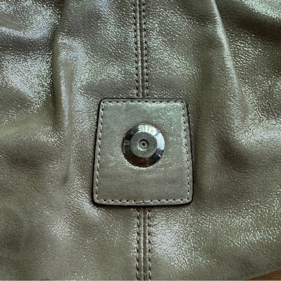 Coach Soho Flap Buckle Shoulder Bag metallic champagne, vintage - Picture 11 of 15